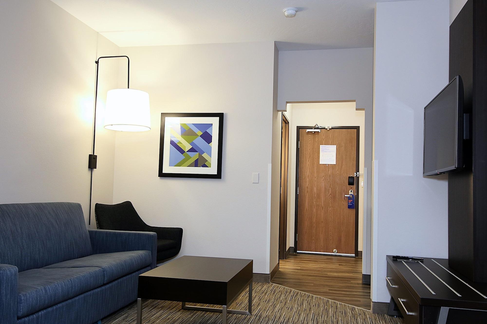 Holiday Inn Express Hotel & Suites Ashland By Ihg Exterior photo
