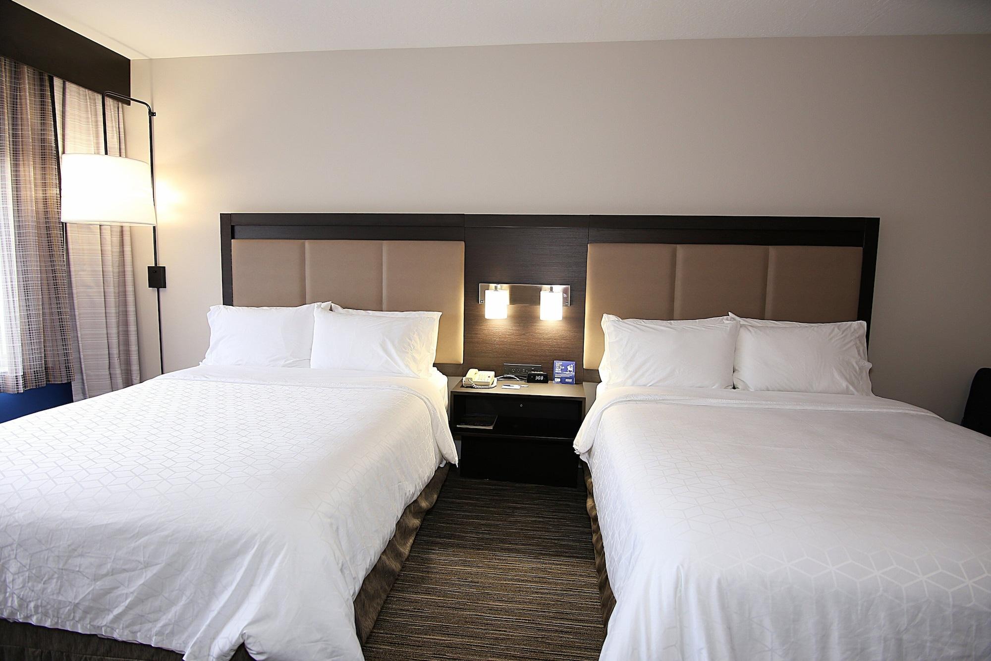 Holiday Inn Express Hotel & Suites Ashland By Ihg Exterior photo