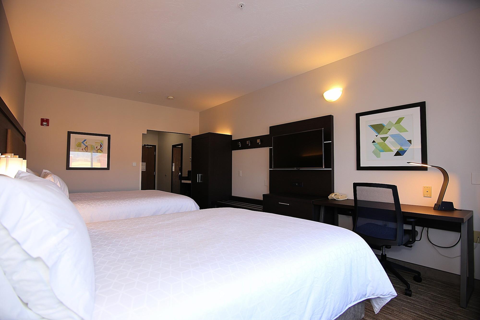 Holiday Inn Express Hotel & Suites Ashland By Ihg Exterior photo