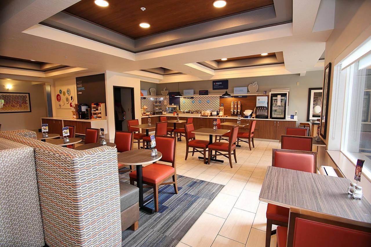 Holiday Inn Express Hotel & Suites Ashland By Ihg Exterior photo